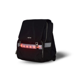 Mochila urbana negra Rosthu con luz trasera LED y detalles rojos